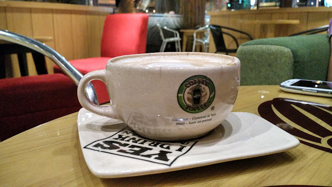 Opinii despre Kingdom Foodcourt & Coffee Toffee în Kota Gorontalo - Gastronomi dan perhotelan