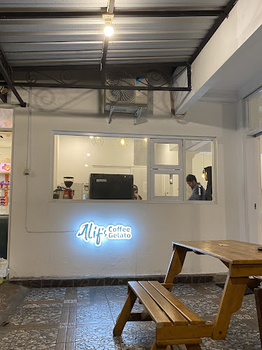 Jl. Gedongkuning No.18, Pelem Mulong, Rejowinangun, Kec. Kotagede, Kota Yogyakarta, Daerah Istimewa Yogyakarta 55171