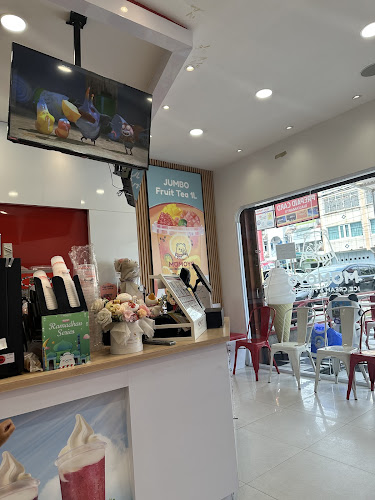 Momoyo Pekanbaru - Harapan Raya - Gastronomi dan perhotelan