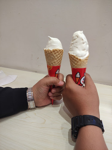 Mixue Ciceri - Gastronomi dan perhotelan