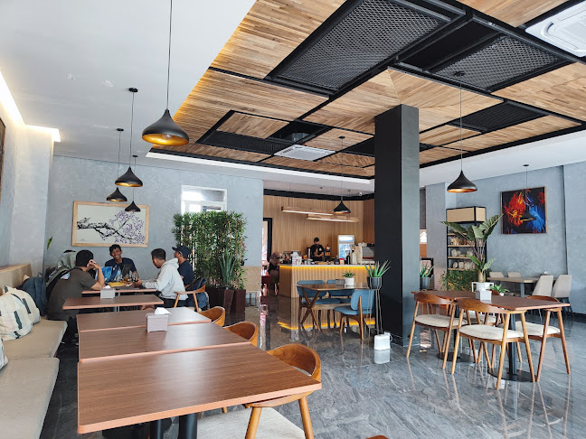 Opinii despre Loteng Cafe Modernland în Kota Tangerang - Gastronomi dan perhotelan