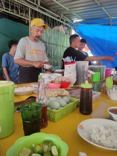 HIDANGAN SOP & NASI BATU PUTIH - Kota Makassar