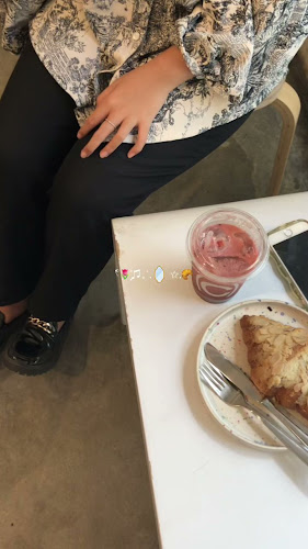 Jl. Anggrek Raya No.18, Paropo, Kec. Panakkukang, Kota Makassar, Sulawesi Selatan 90233