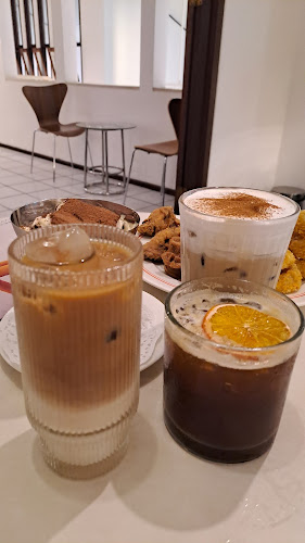 Jl. Ir. H. Juanda No.98, Lebakgede, Kecamatan Coblong, Kota Bandung, Jawa Barat 40132