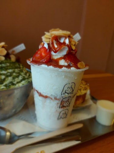 Opinii despre Joyi Bakes Cafe - Tiramisu Bingsoo Tea Dessert în Kota Batam - Gastronomi dan perhotelan
