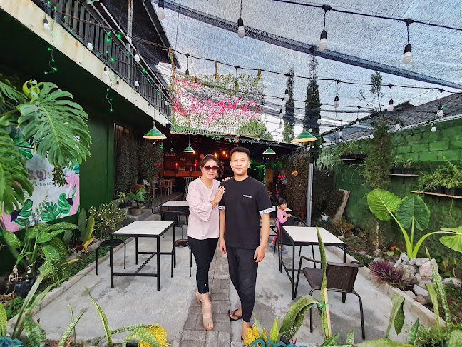 Tropic Cafe & Lounge - Kota Tomohon