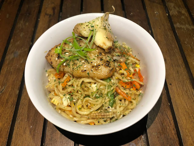 Opinii despre Seawuzz Seafood Restaurant în Kota Depok - Gastronomi dan perhotelan