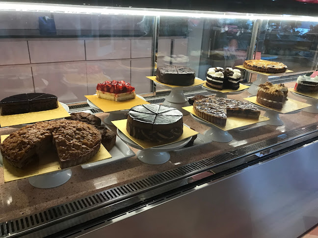 Mister & Misses Cakes