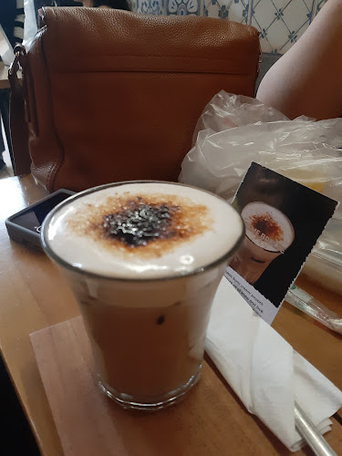 Opinii despre Collective Grounds Coffee în Kota Medan - Gastronomi dan perhotelan