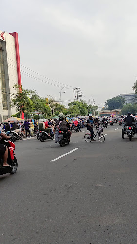 Pasar Pagi Tugu Pahlawan - Surabaya