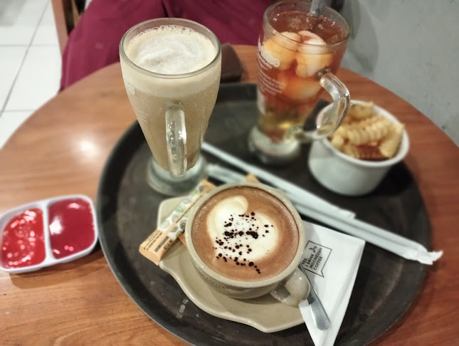 Coffee Toffee Airlangga Corner