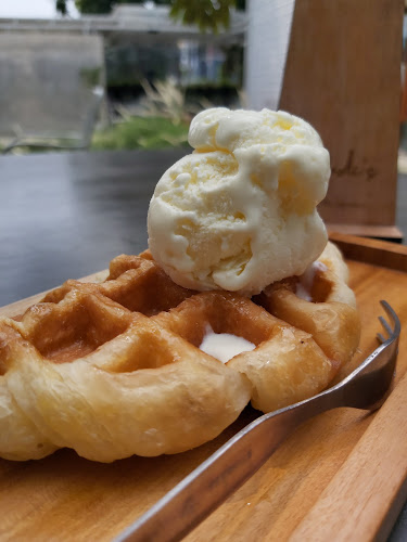 Dadi's Coffee Garden - Kota Depok