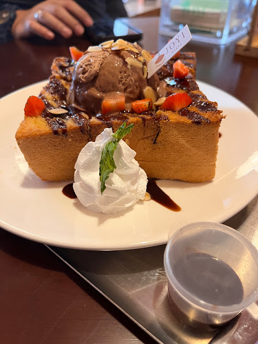 Comentarii opinii despre Joyi Bakes Cafe - Tiramisu Bingsoo Tea Dessert