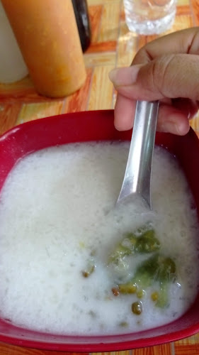 Opinii despre Lapis Surabaya Mamamiadonatoz în Surabaya - Gastronomi dan perhotelan