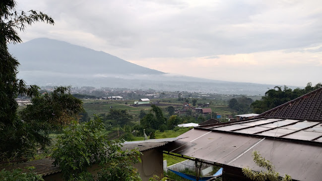 Opinii despre Goeboek Londho în Kota Batu - Gastronomi dan perhotelan