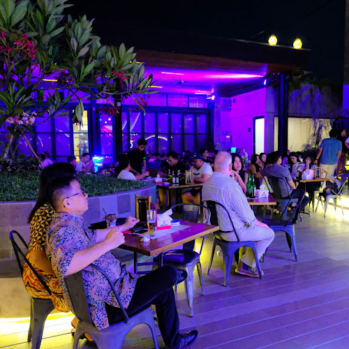 Comentarii opinii despre Lava Bar & Kitchen