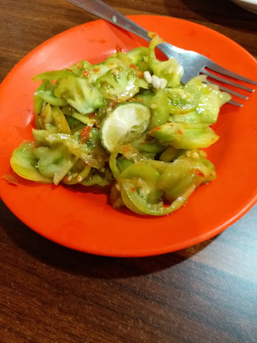 Opinii despre RM Paotere în Kota Makassar - Gastronomi dan perhotelan