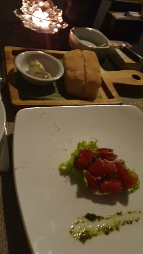 Opinii despre Monalisa Cafe în Kota Denpasar - Gastronomi dan perhotelan