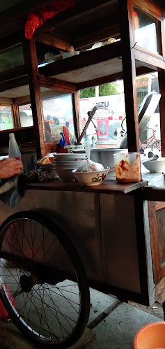 Opinii despre Bakso LALA în Kota Tangerang Selatan - Gastronomi dan perhotelan