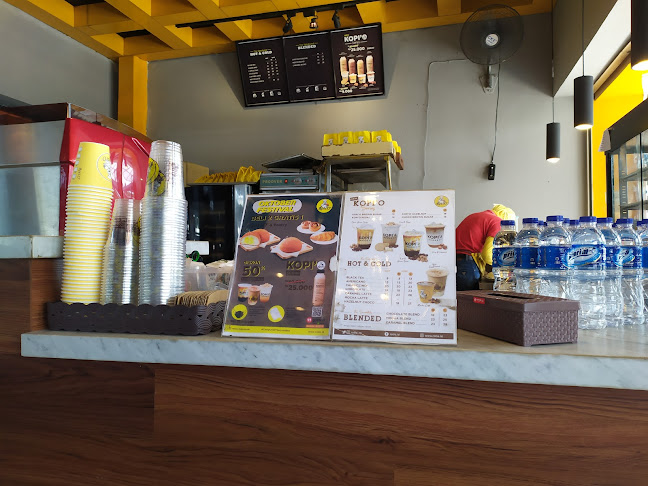 2CG8+W25, komplek Stasiun Poncol, Purwosari, Kec. Semarang Utara, Kota Semarang, Jawa Tengah 50172