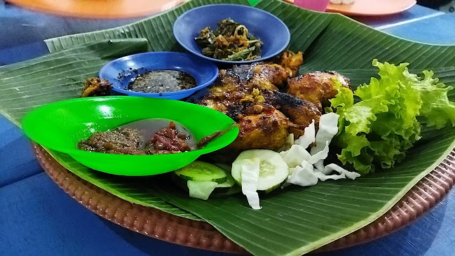 Warung aisyah comel