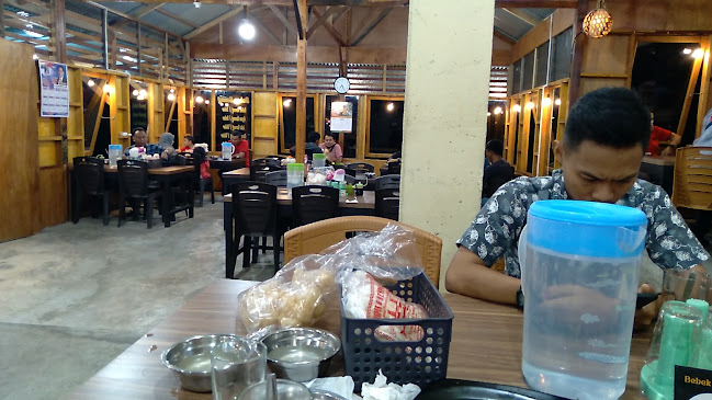 Saung Luwe Resto - Gastronomi dan perhotelan