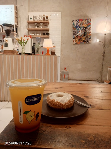 Brainssuck Coffee & Donuts - Gastronomi dan perhotelan