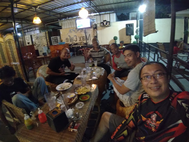 MAX CAFE - Kota Parepare