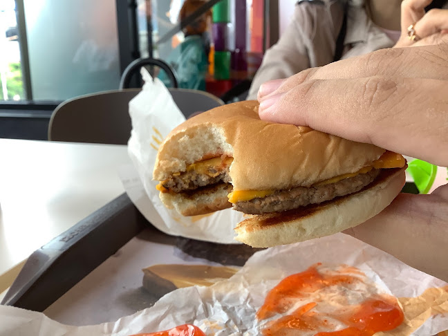 MCDonald's (MCD) Tanjung Pinang - Gastronomi dan perhotelan