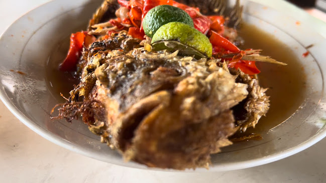 Opinii despre Rumah Makan Saung Babeh Setu în Kota Tangerang Selatan - Gastronomi dan perhotelan