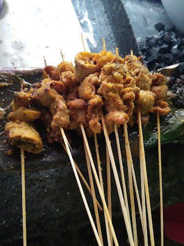 Opinii despre Sate Ayuik în Kota Sungai Penuh - Gastronomi dan perhotelan