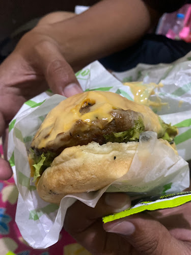 Opinii despre Burger Bangor Bantul în Kabupaten Bantul - Gastronomi dan perhotelan