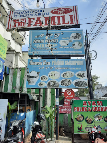 Ayam Penyet Jakarta SM.Raja - Kota Medan