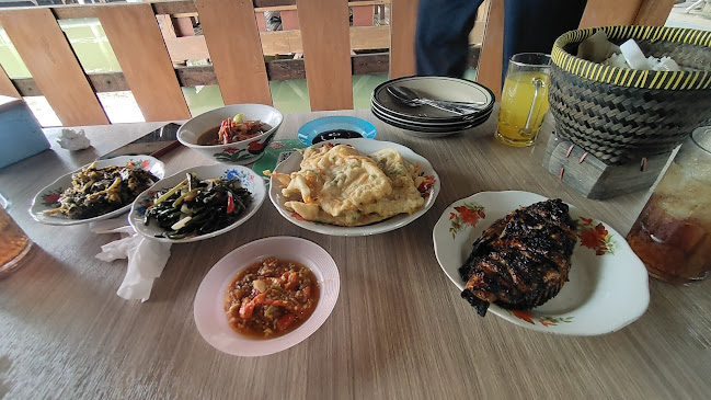 Rumah Makan Saung Babeh Setu