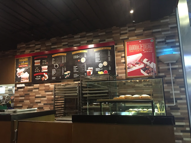 Opinii despre Krispy Kreme Soekarno Hatta Terminal 3 în Kota Tangerang - Gastronomi dan perhotelan