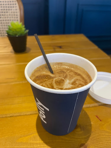 Opinii despre Polly Cafe în Kota Depok - Gastronomi dan perhotelan