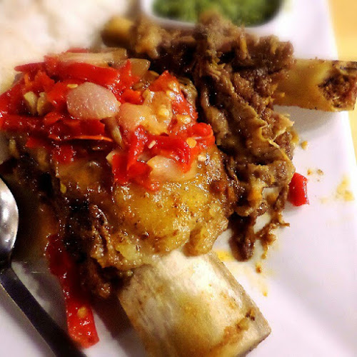 Jalan Jenderal Sudirman.321 Sumahilang, Cinta Raja, Kec. Sail, Kota Pekanbaru, Riau 28131