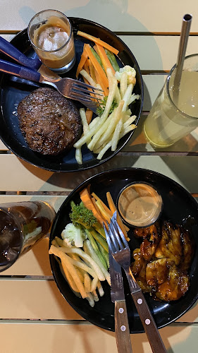 Comentarii opinii despre Urban Steak & Grill Hub