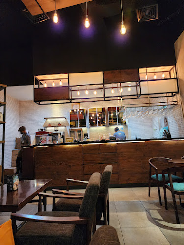 Comentarii opinii despre Excelso - Pesona Square