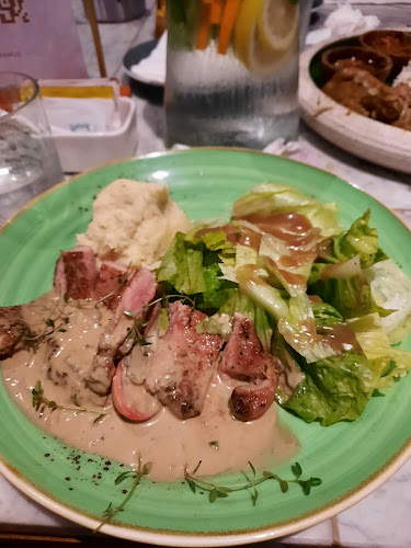 Opinii despre OURA - Cafe & Restaurant în Kota Malang - Gastronomi dan perhotelan