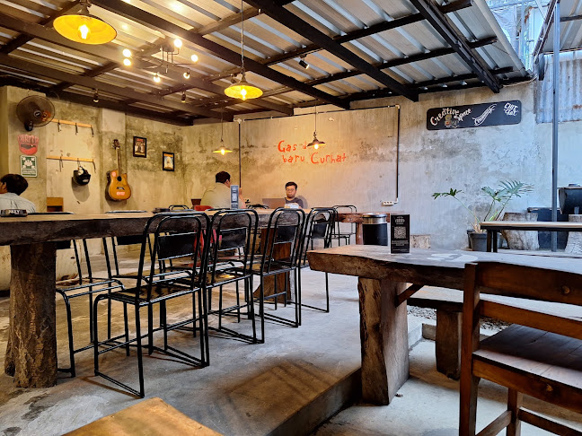 Jl. Tamansari Bawah No.1, Tamansari, Kec. Bandung Wetan, Kota Bandung, Jawa Barat 40116