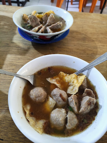 54MR+QWX, Jl. Listrik, Tumpok Teungoh, Kec. Banda Sakti, Kota Lhokseumawe, Aceh