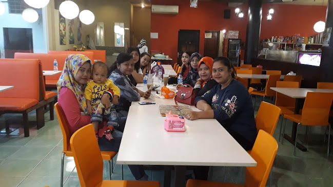 Waroenk Kito Padang - Gastronomi dan perhotelan