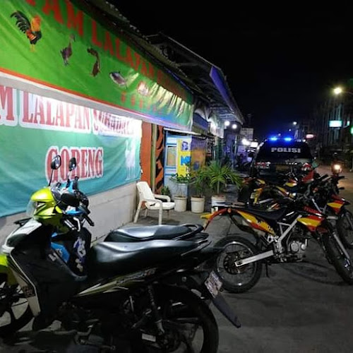 Ayam Lalapan Surabaya - Gastronomi dan perhotelan