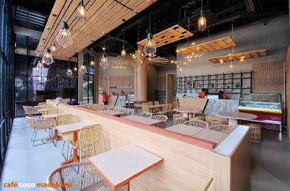 Cafe Coco Madeleine