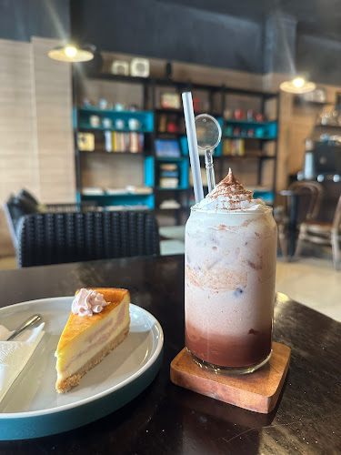 Opinii despre Dailydose Coffee & Eatery în Kota Bogor - Gastronomi dan perhotelan