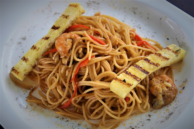 Karebosi Premier Hotel, Jl. Jend. M. Jusuf No.1 Lt. 20, Pattunuang, Wajo, Makassar City, South Sulawesi 90174