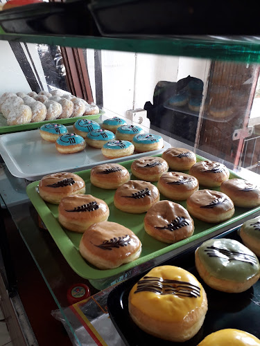 Indira Donat & Brownies