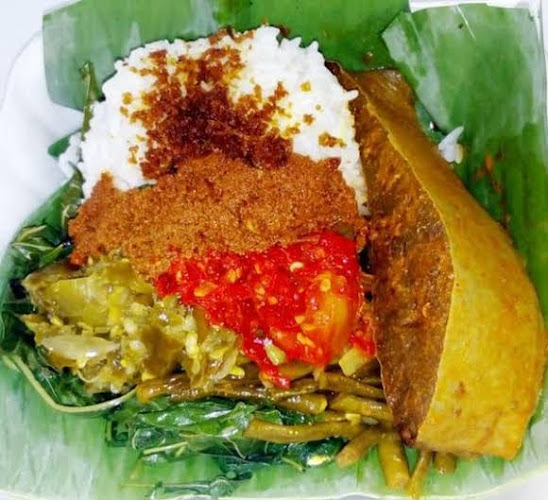 Nasi padang genteng biru - Gastronomi dan perhotelan