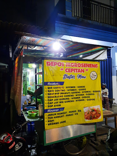 Opinii despre Depot Moro Seneng Cepitan în Kota Blitar - Gastronomi dan perhotelan